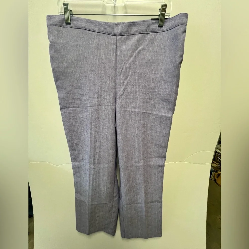ALFRED DUNNER LILAC SIZE 16 PROPORTIONED SHORT CLASSIC FIT WIDE LEG PANTS.  NWT
